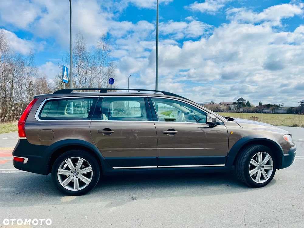 Volvo XC 70 D5 AWD Dynamic Summum - 2