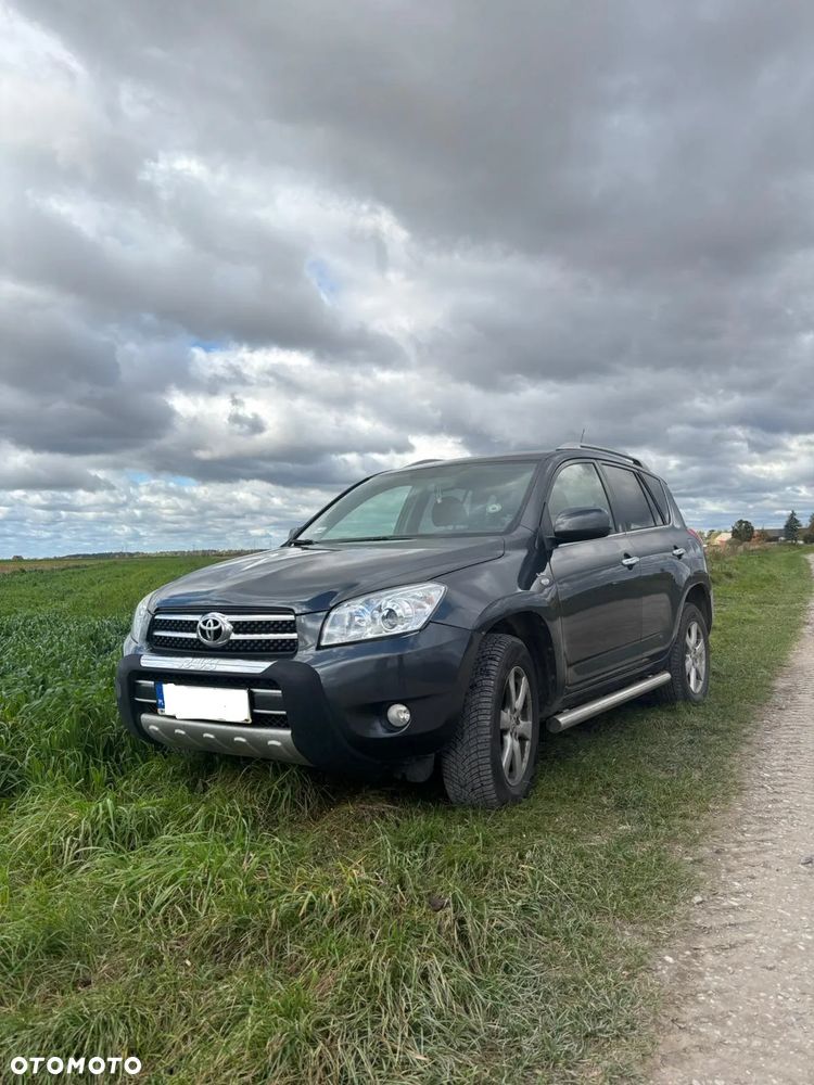 Toyota RAV4 2.2 D-4D Premium - 1