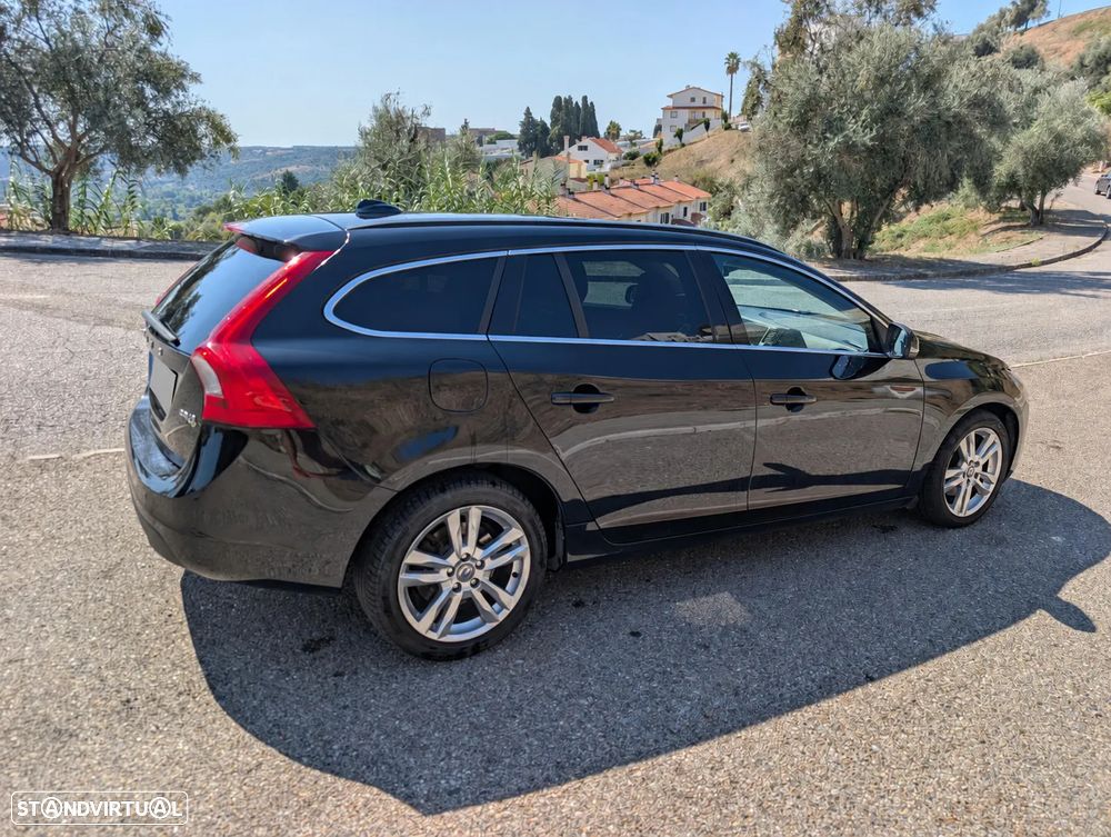 Volvo V60 DRIVe Momentum - 4