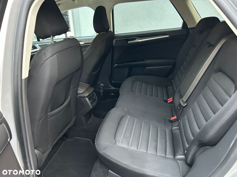 Ford Mondeo 2.0 TDCi Titanium PowerShift - 9