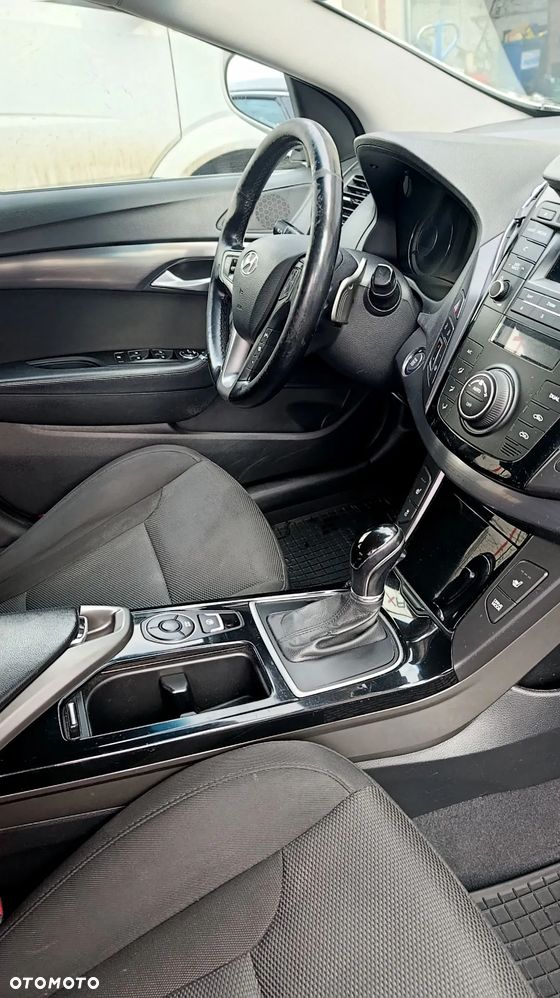 Hyundai i40 Kombi 1.7 CRDi DCT Trend - 10