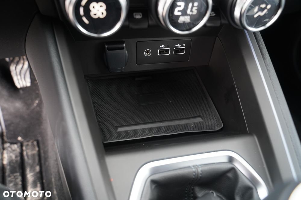 Renault Clio 1.0 TCe Techno Xtronic - 22