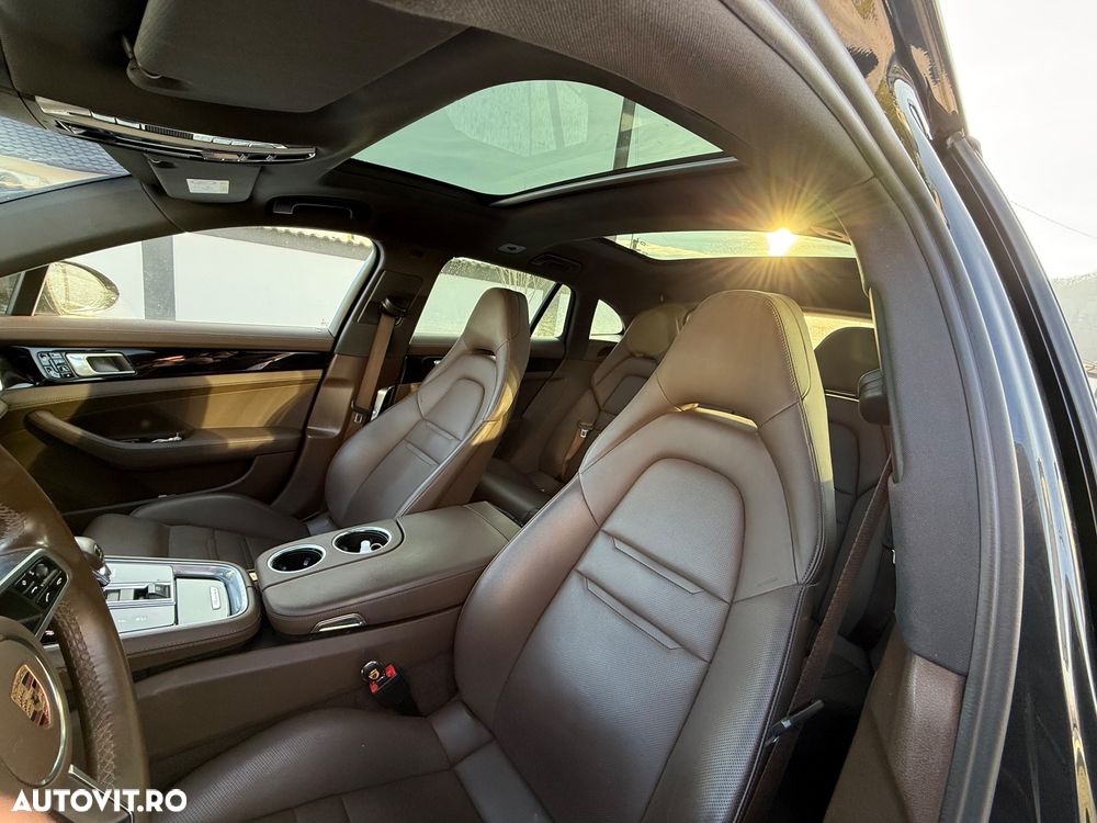 Porsche Panamera 4 - 9