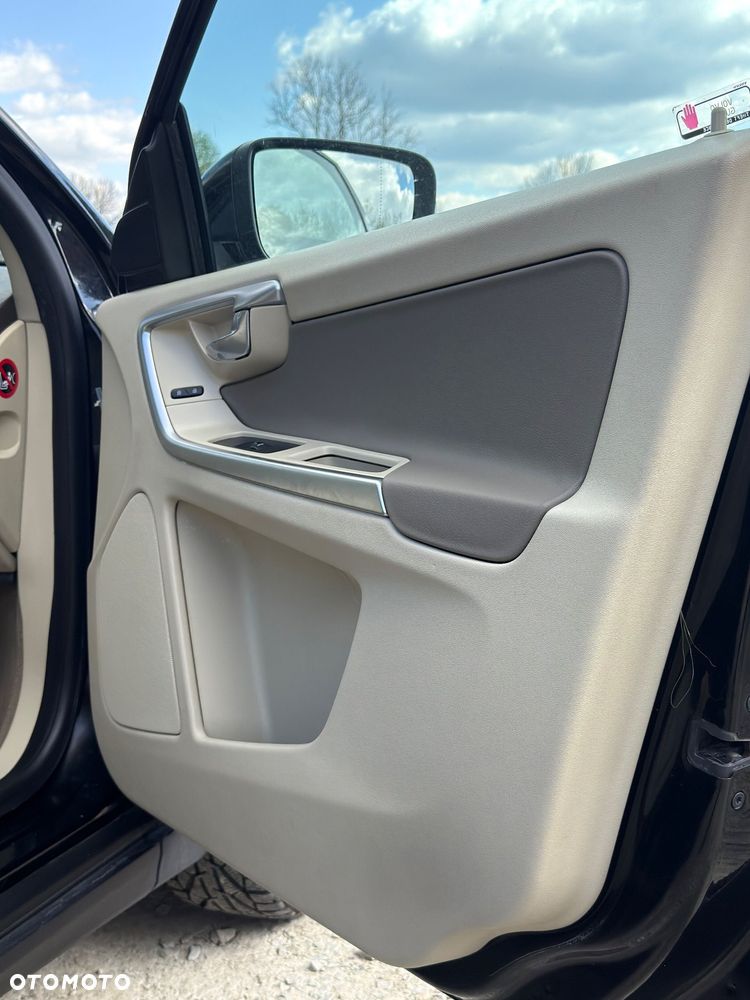 Volvo XC 60 2.4D AWD - 12