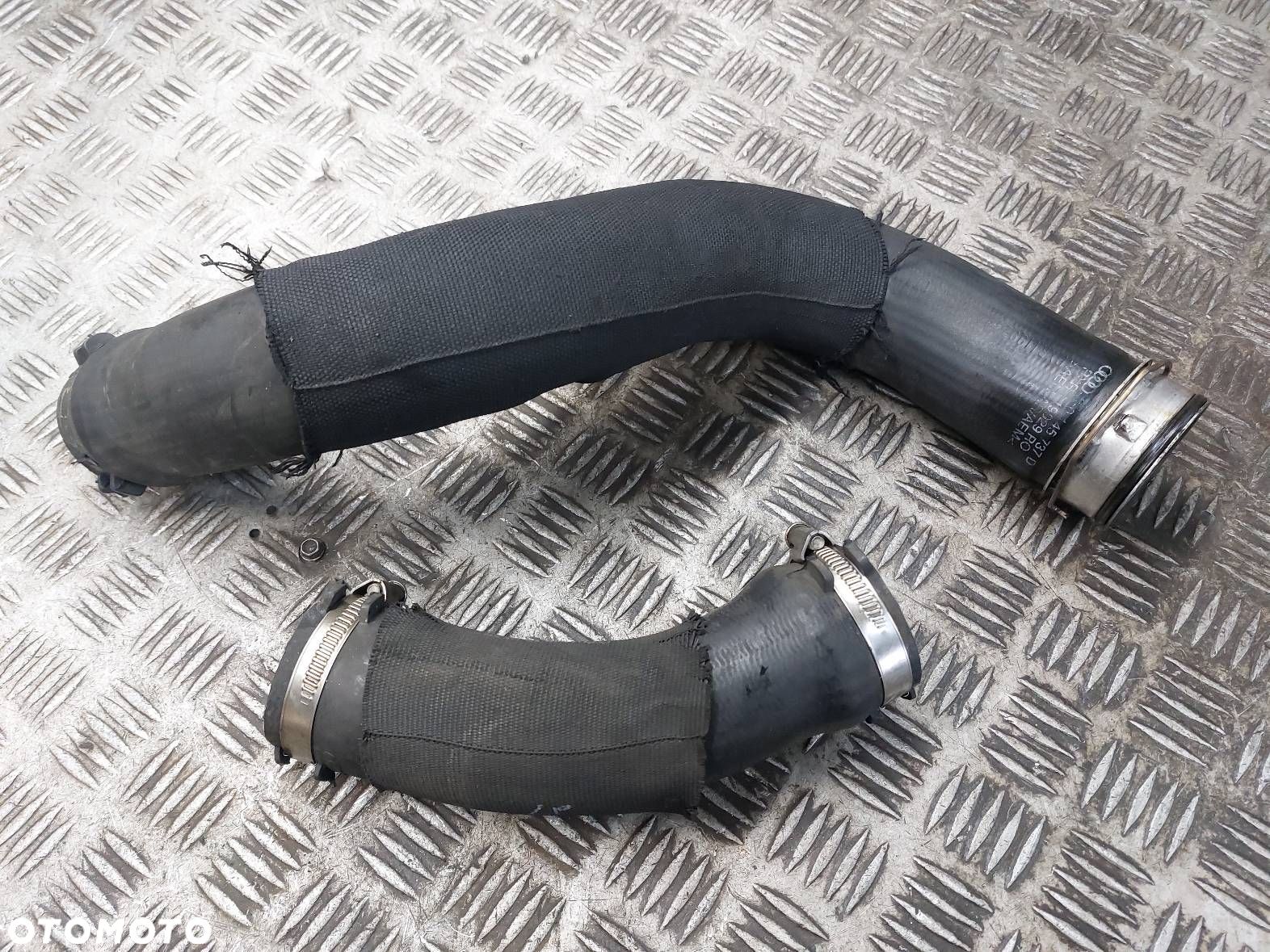 PRZEWÓD POWIETRZA INTERCOOLERA AUDI A6 C6 2.0 TDI 4F0145737D - 1