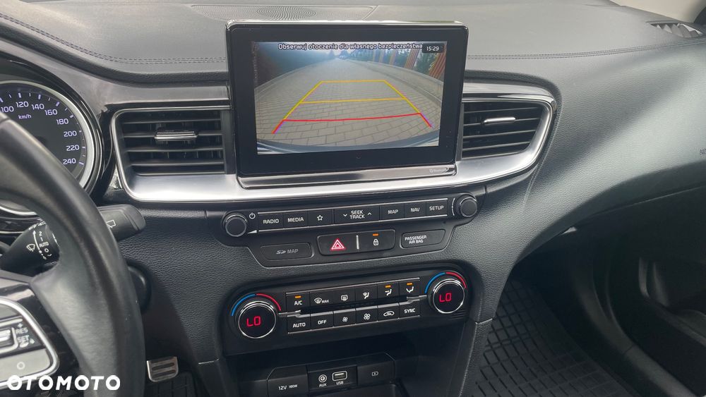 Kia Ceed 1.4 T-GDI L Business Line - 8