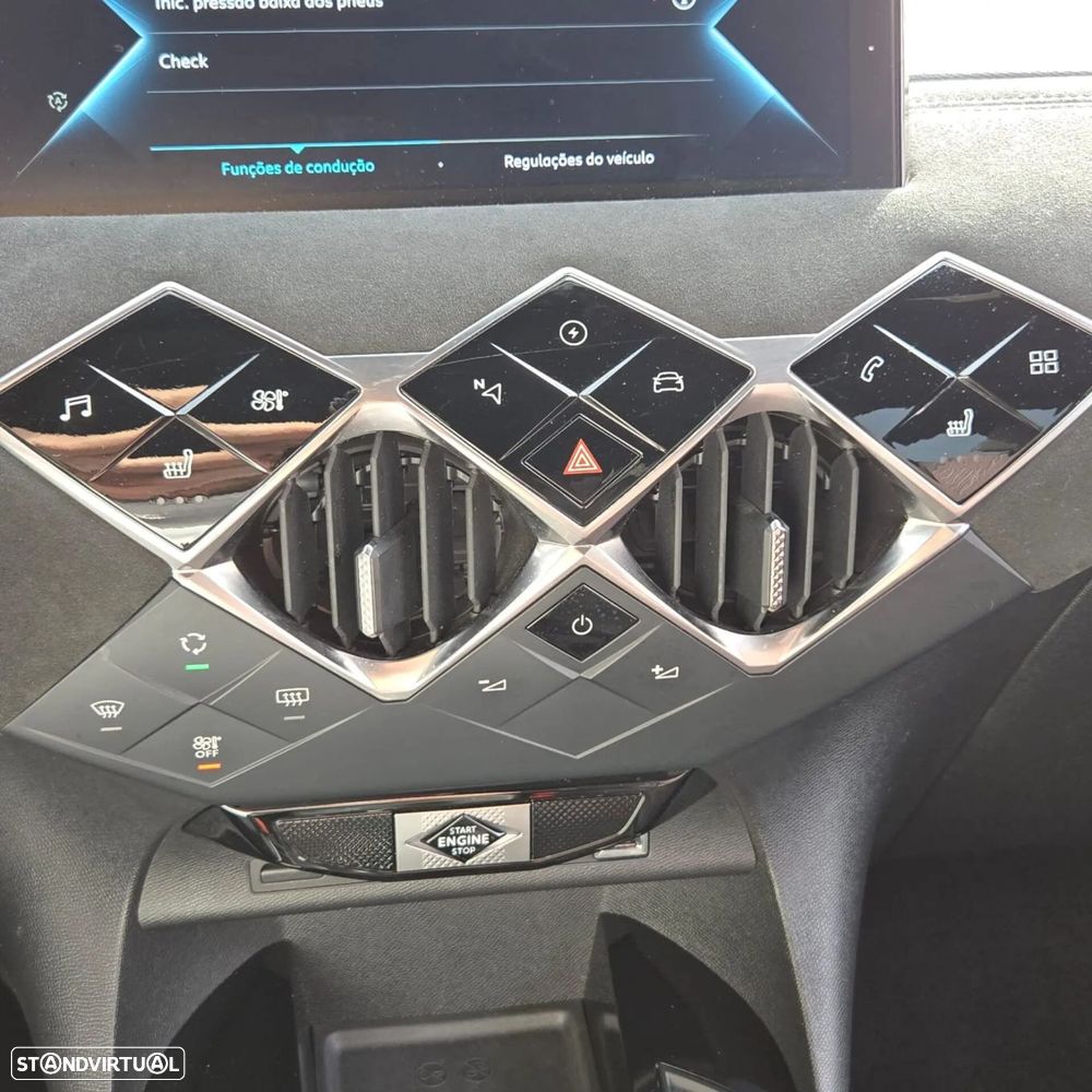 DS DS3 Crossback E-TENSE PERFORMANCE LINE - 14