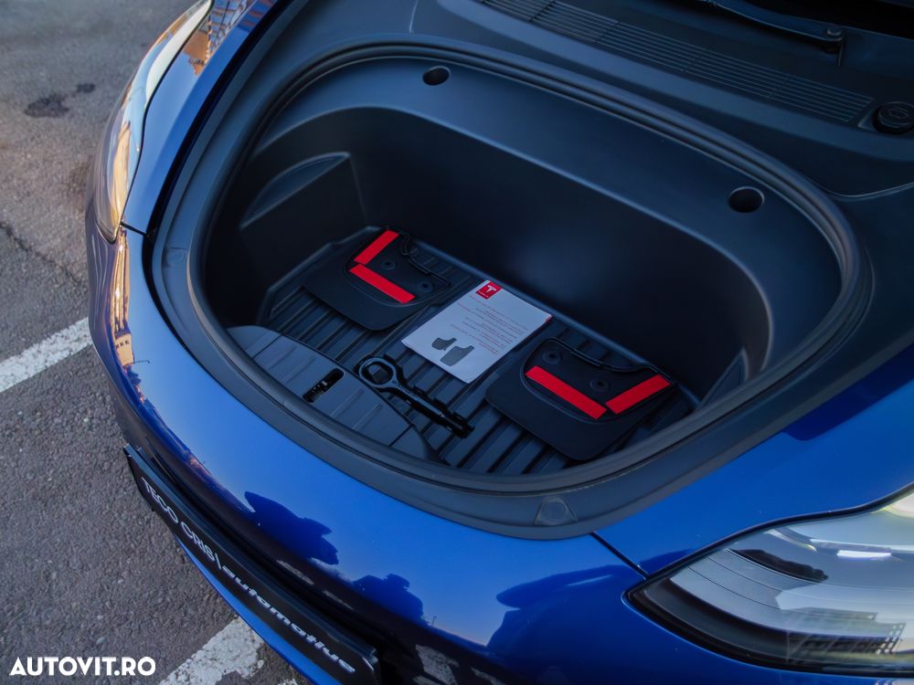 Tesla Model 3 Langstreckenbatterie Allradantrieb Dual Motor - 16