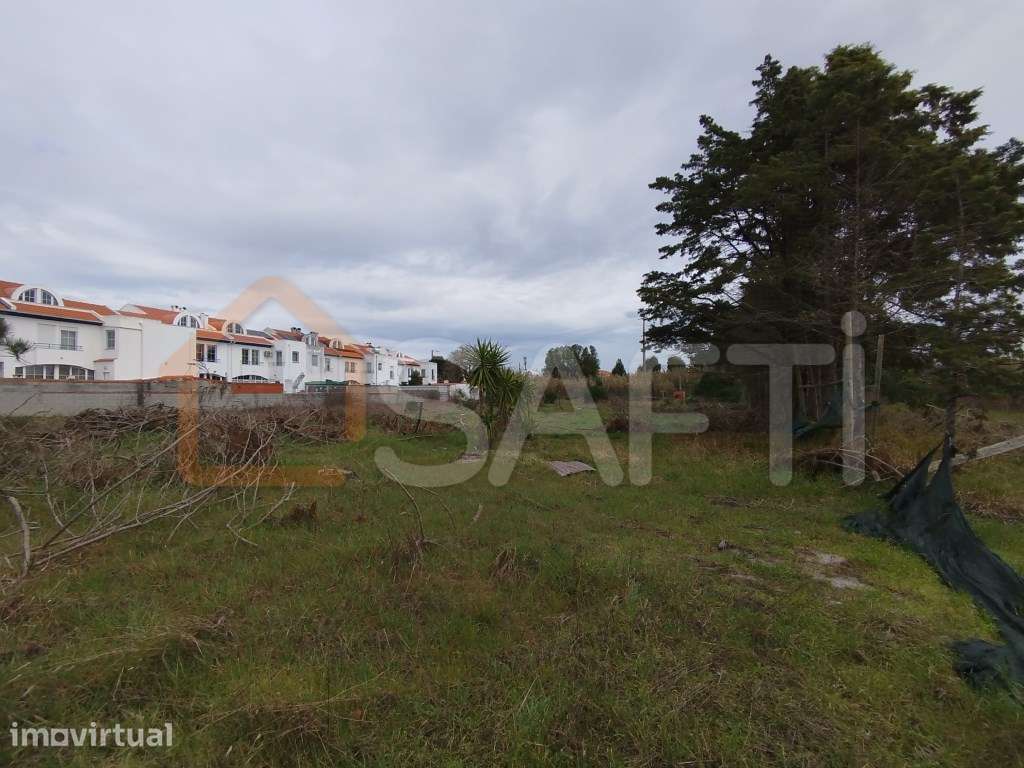 Moradia antiga com Terreno para Construção - Grande imagem: 5/12