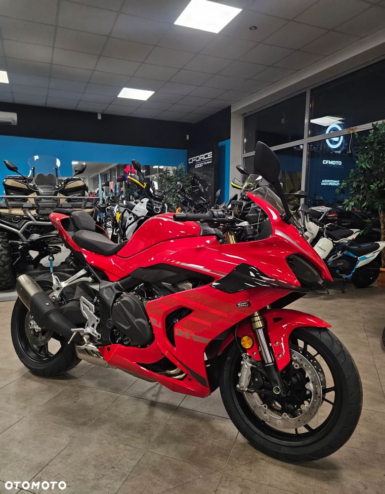 QJMOTOR SRK 800RR - 2