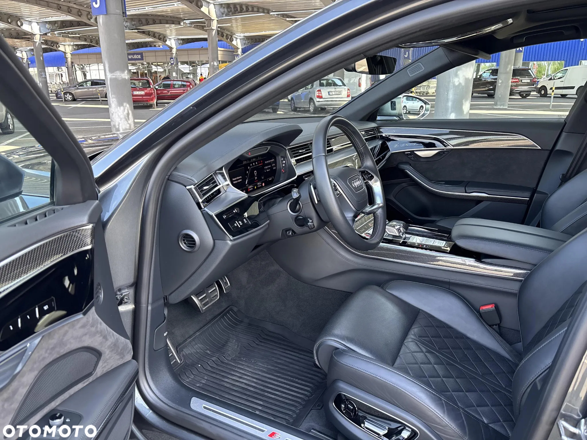 Audi S8 - 9