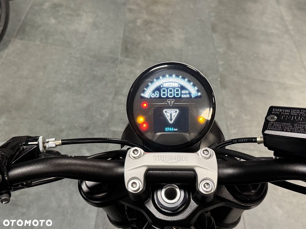 Triumph Trident - 23