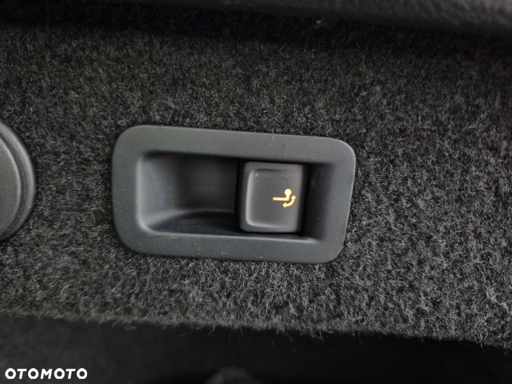 Volkswagen Passat 2.0 TDI EVO Business DSG - 31