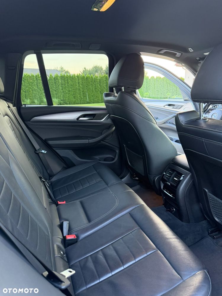 BMW X3 xDrive20d - 11
