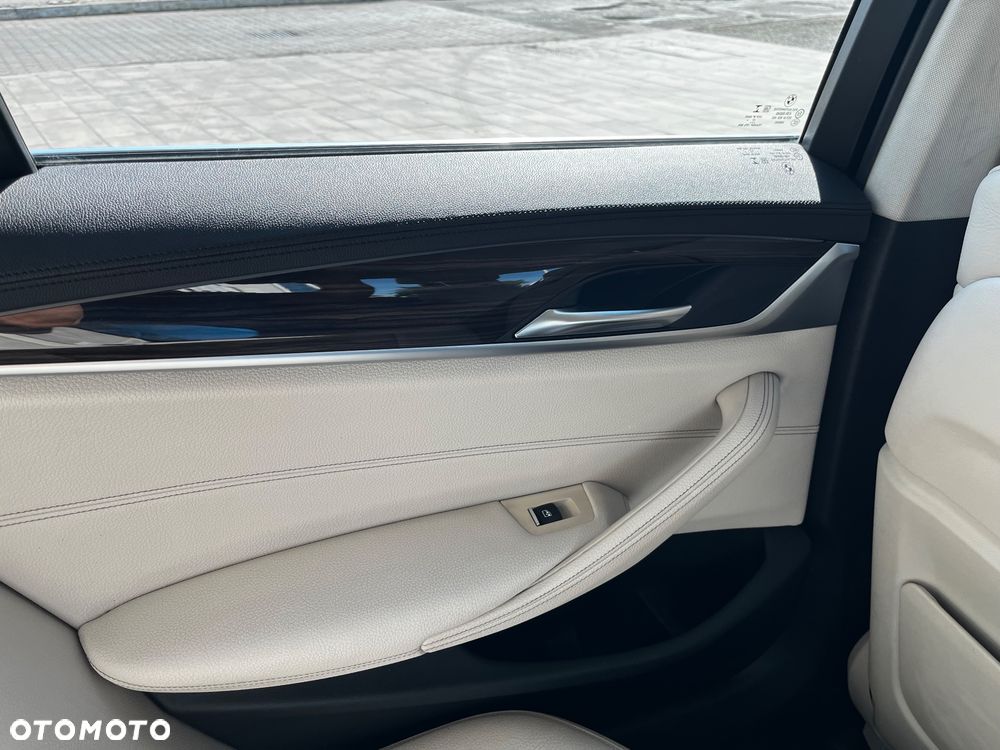 BMW Seria 5 - 32