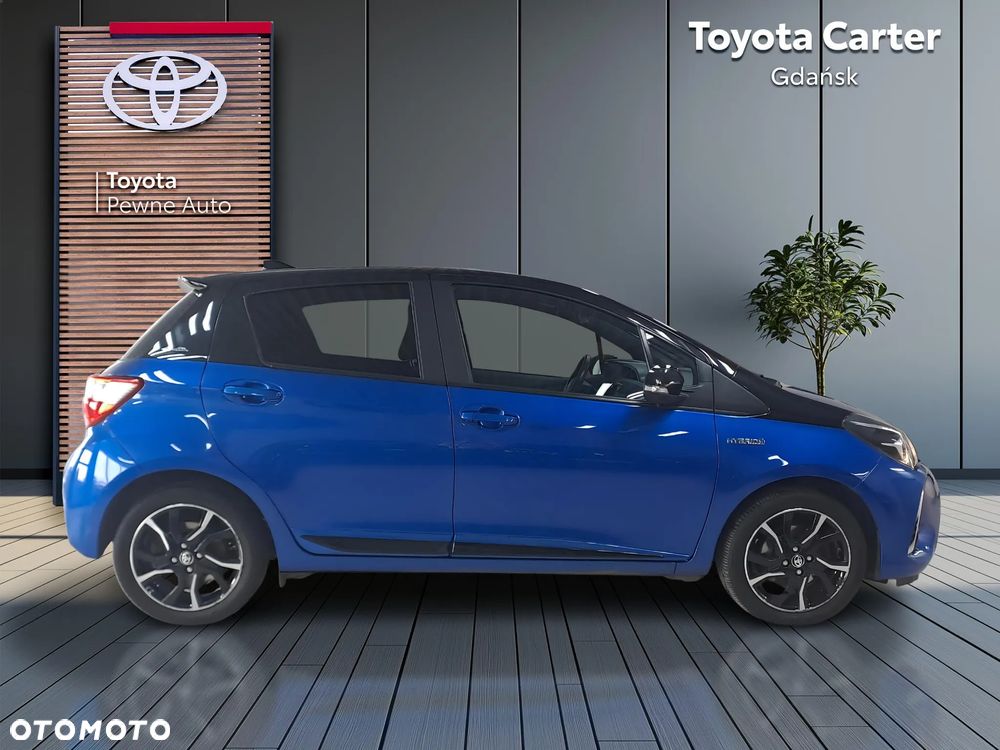 Toyota Yaris Hybrid 100 Selection Passion - 6