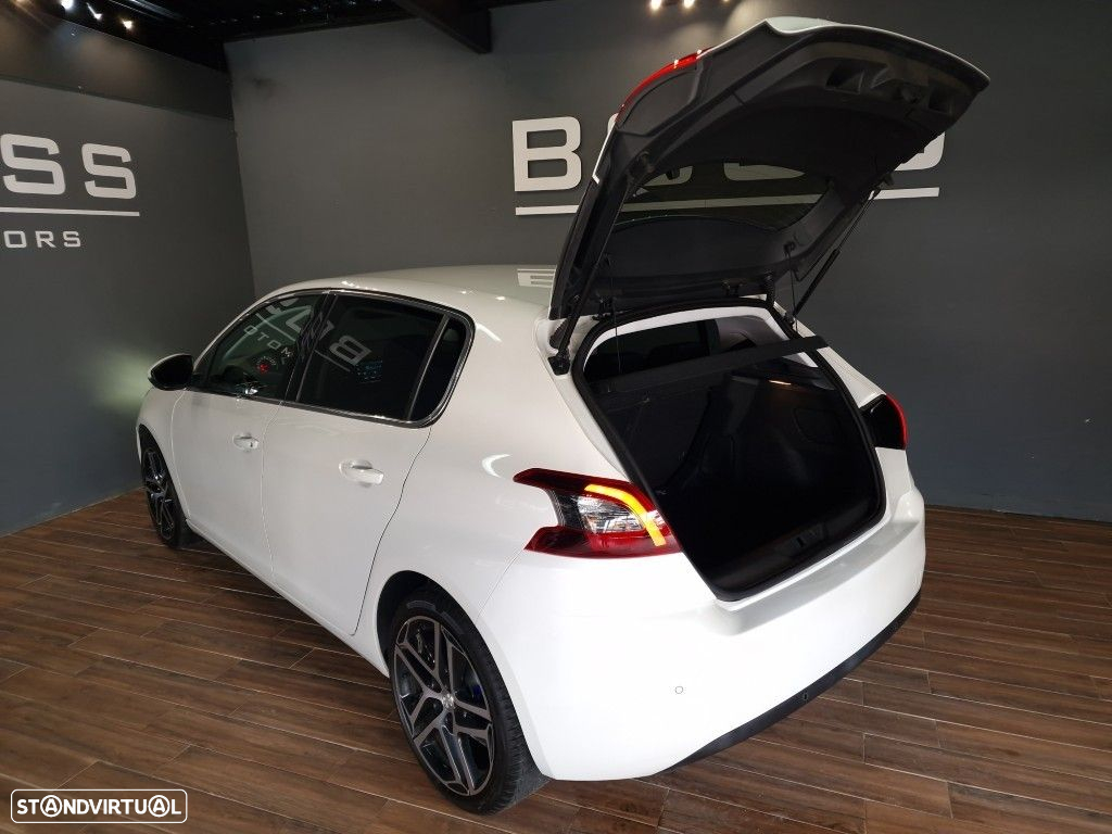 Peugeot 308 1.6 BlueHDi Allure J18 - 18