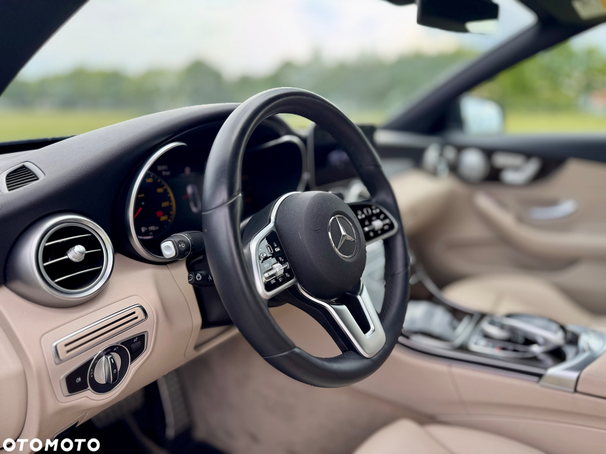 Mercedes-Benz Klasa C 300 4Matic 9G-TRONIC AMG Line - 24
