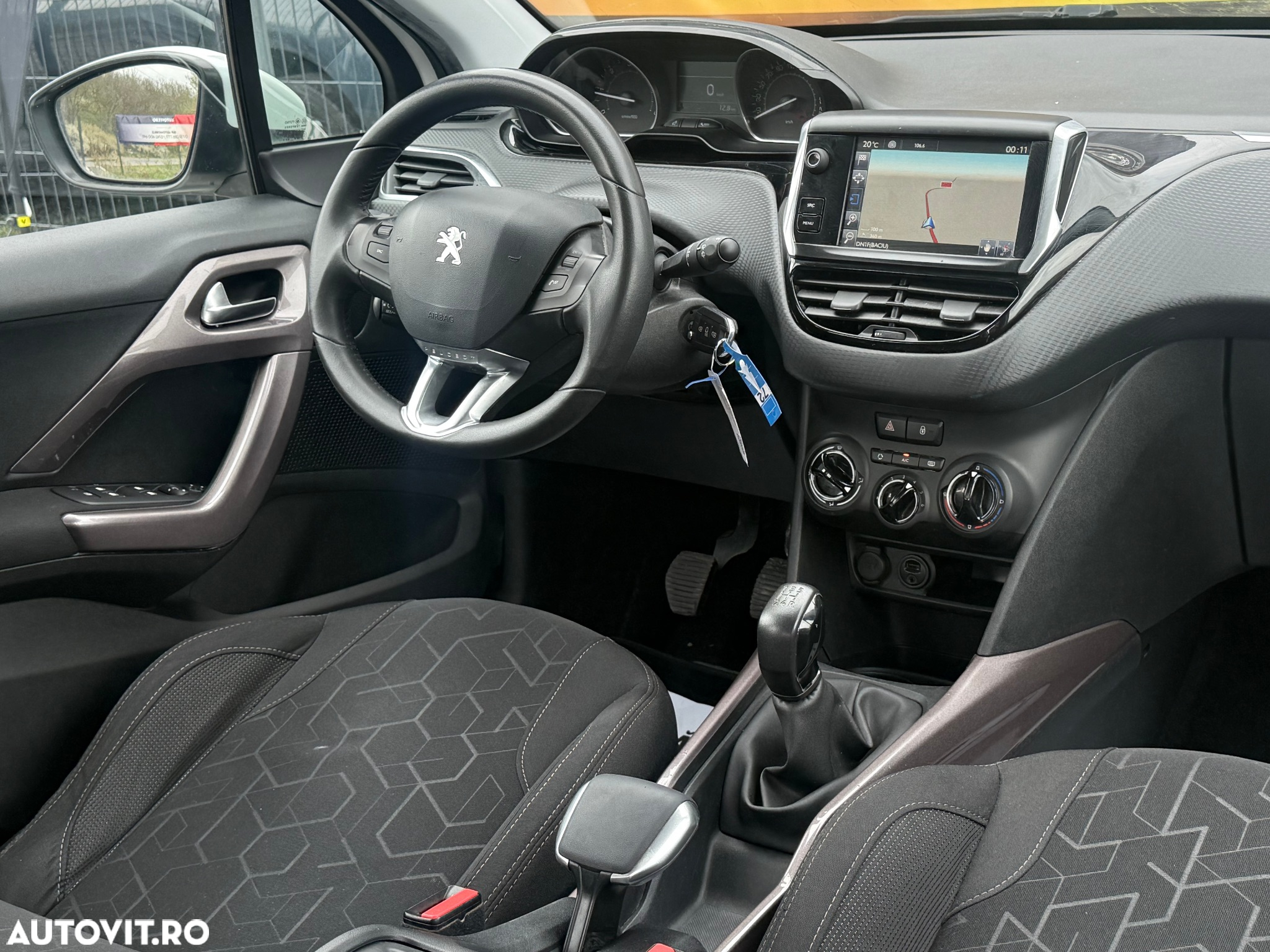 Peugeot 2008 1.6 e-HDi FAP STT Allure - 7