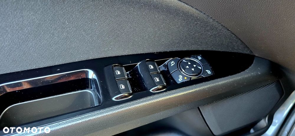 Ford Mondeo 2.0 EcoBlue Titanium - 33