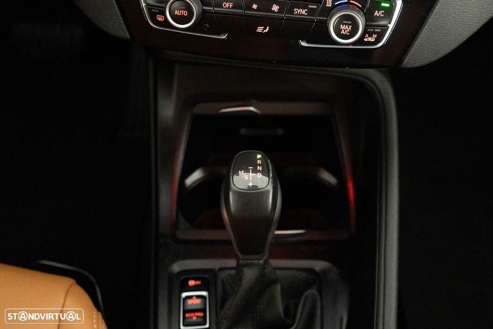 BMW X1 25 e xDrive Corporate Edition - 24