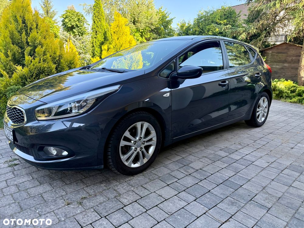 Kia Ceed - 10