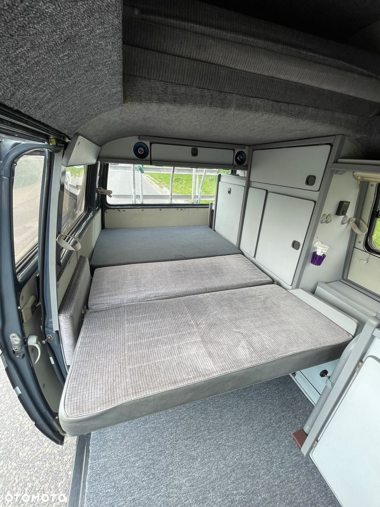 Volkswagen Transporter - 25