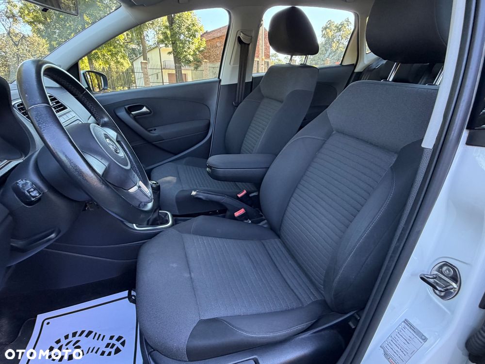 Volkswagen Polo 1.4 16V Highline - 23