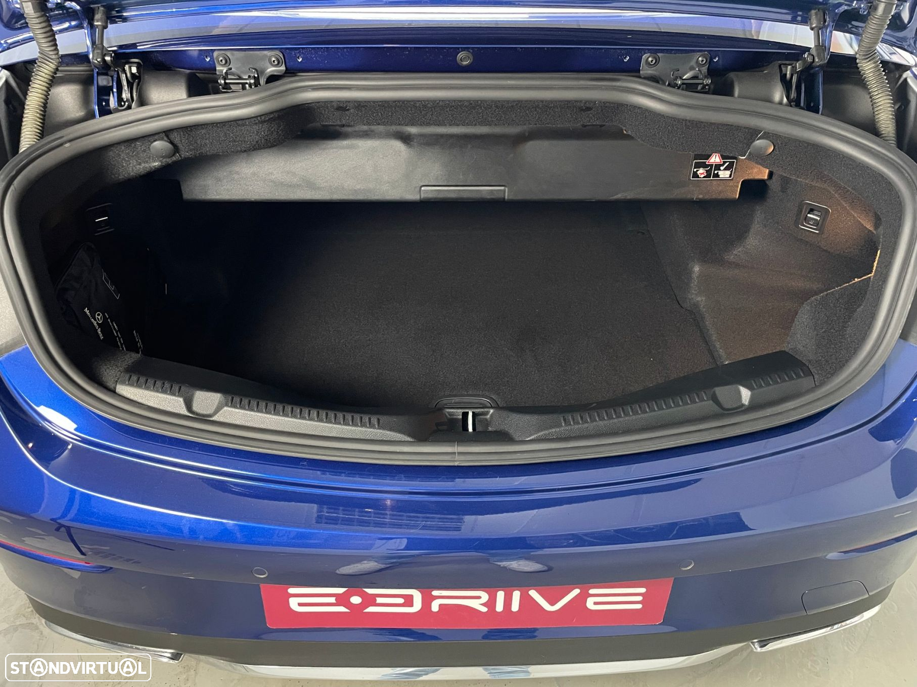 Mercedes-Benz E 220 d AMG Line - 35