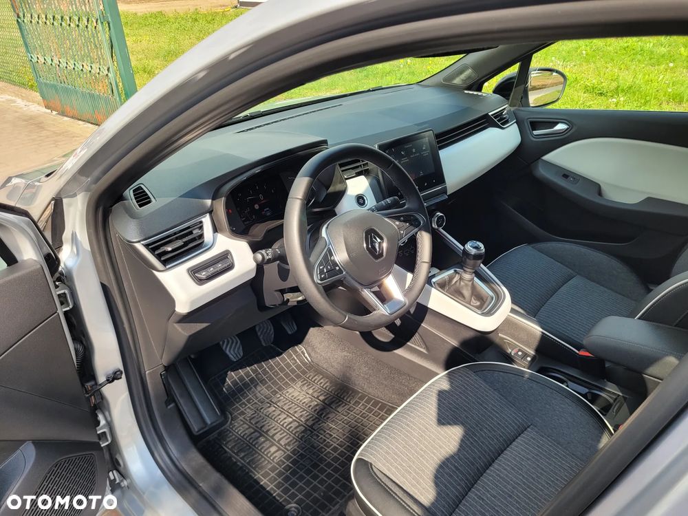 Renault Clio 1.0 TCe Techno - 9