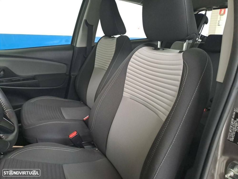 Toyota Yaris 1.5 HSD Active - 9