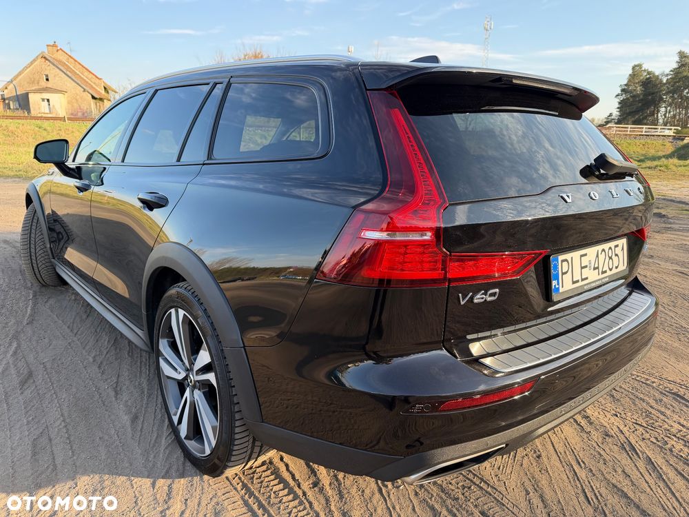 Volvo V60 Cross Country T5 AWD Geartronic - 3