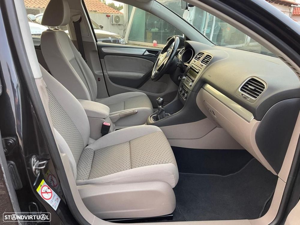 VW Golf 1.6 TDi Confortline - 19