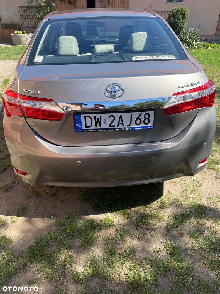 Toyota Corolla - 4