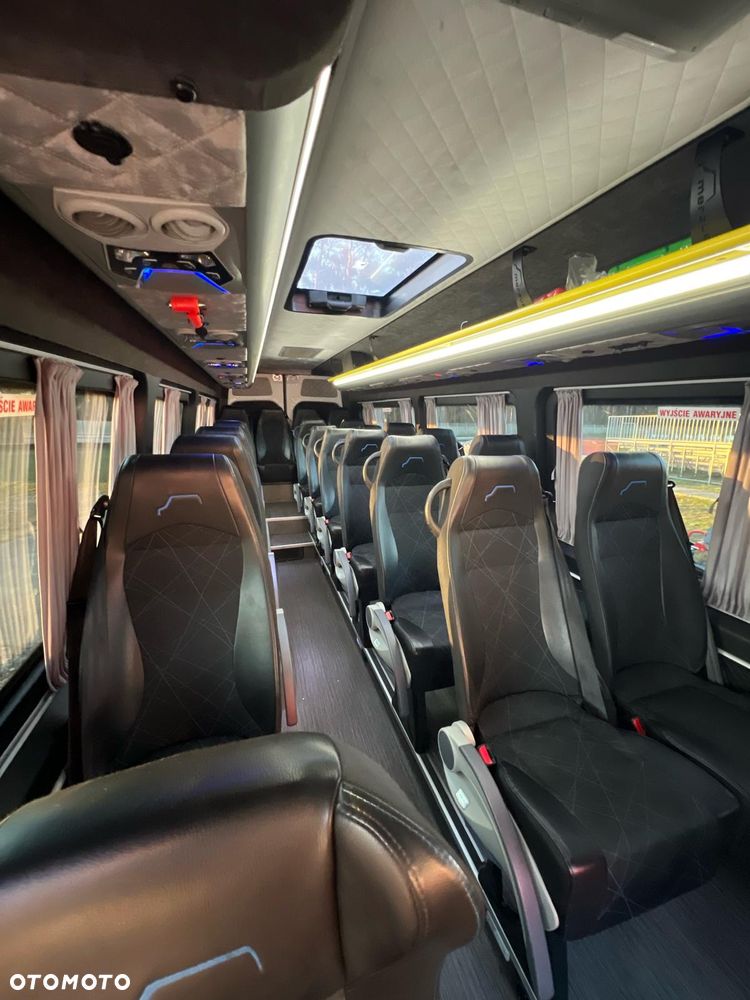 Mercedes-Benz Mercus Sprinter - 7