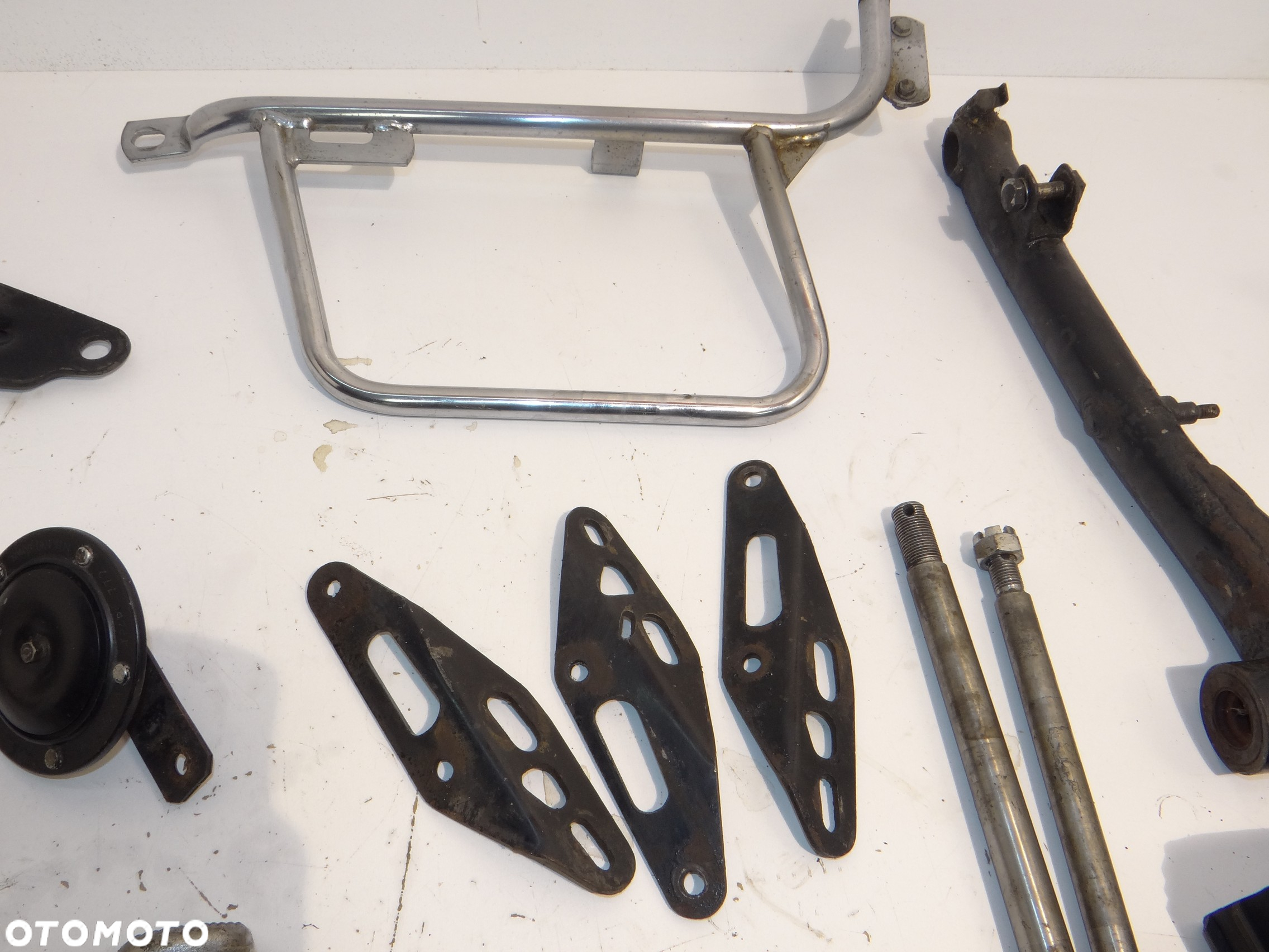 Yamaha XS 750 wahacz dźwignia hamulca zmiany biegów kopniak podnóżki zacisk pompa hamulca ośka koła Y1247 - 8