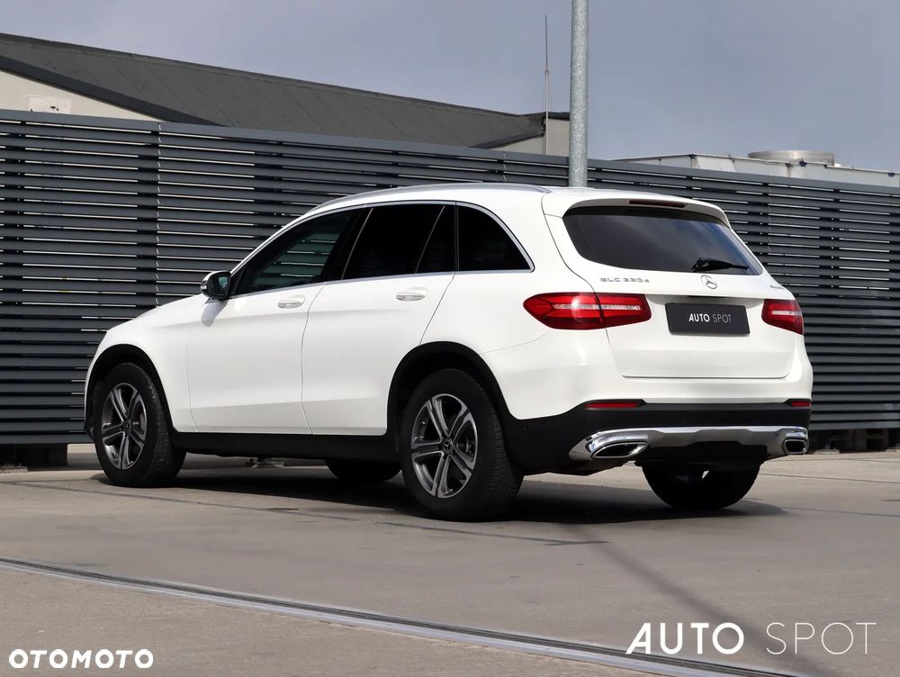 Mercedes-Benz GLC 220 d 4Matic 9G-TRONIC - 4