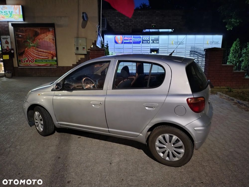 Toyota Yaris 1.0 Terra - 3