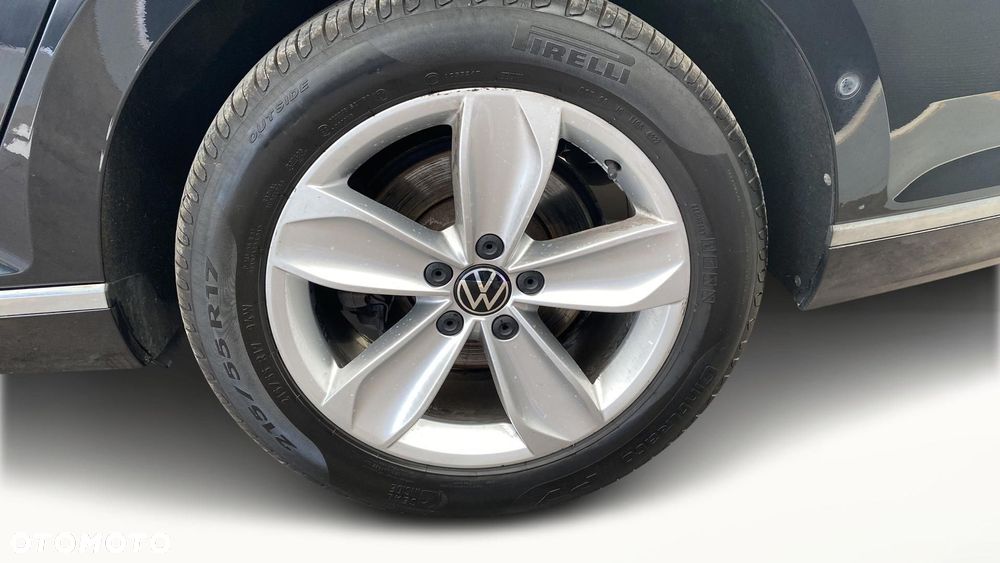 Volkswagen Passat - 14