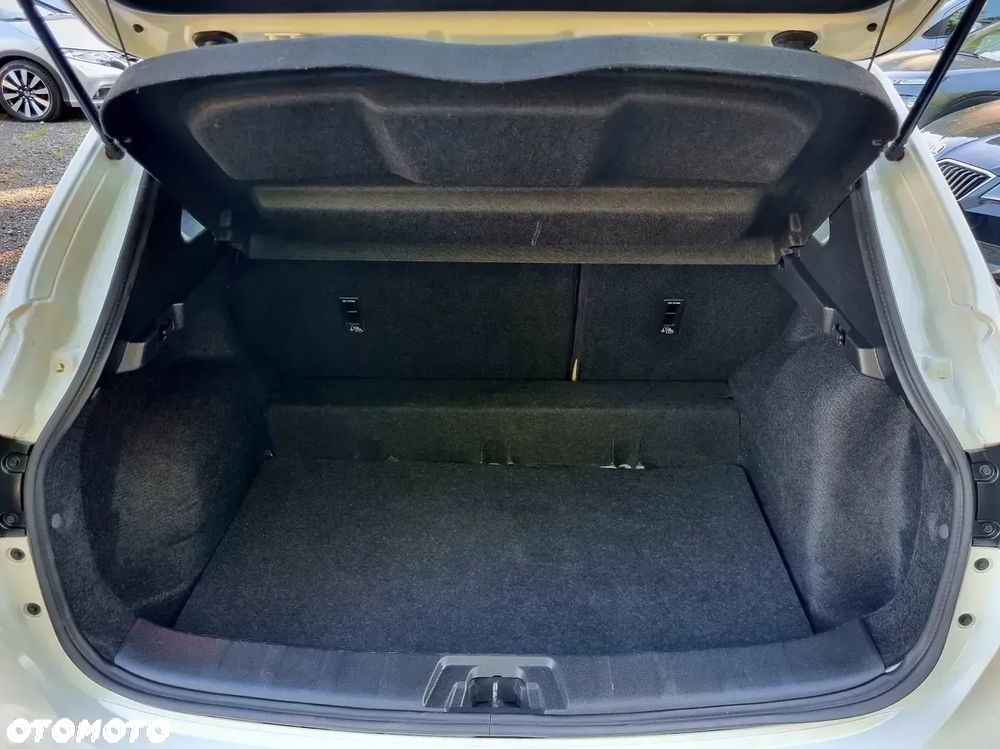 Nissan Qashqai 1.3 DIG-T VISIA - 13