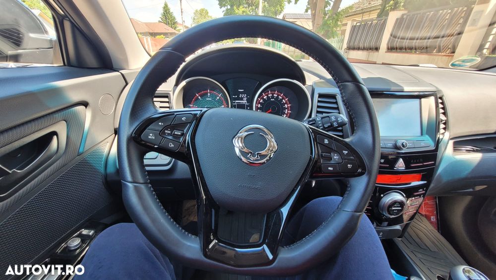 SsangYong XLV e-XDi 160 2WD Quartz - 7