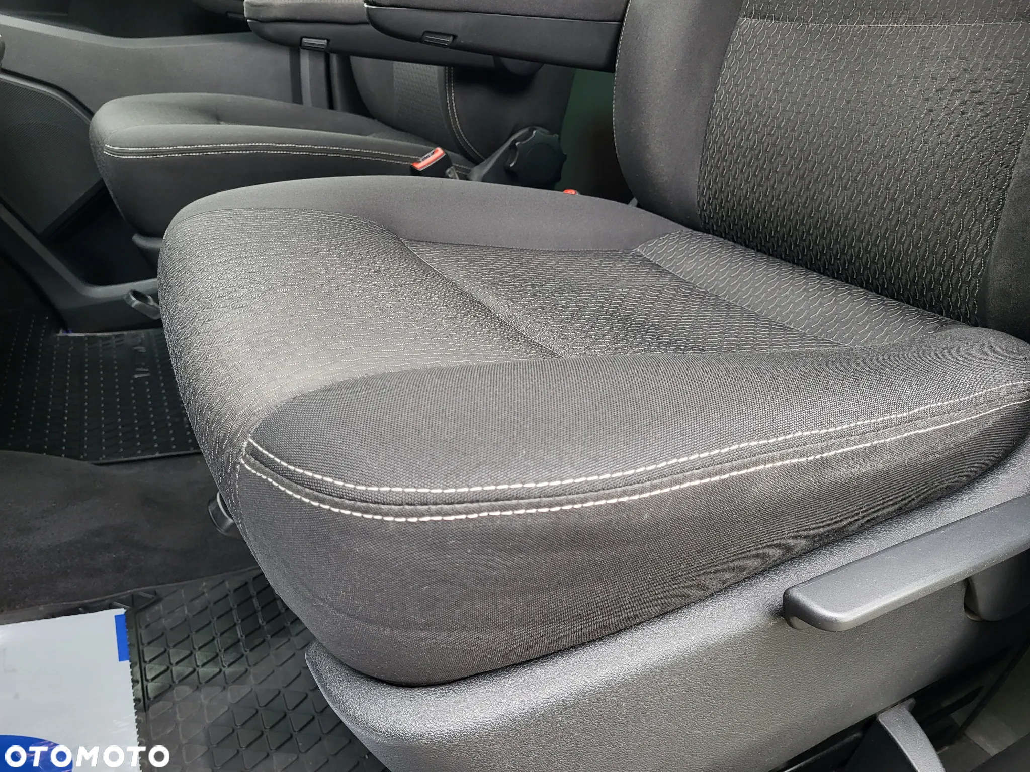 Volkswagen Multivan - 6