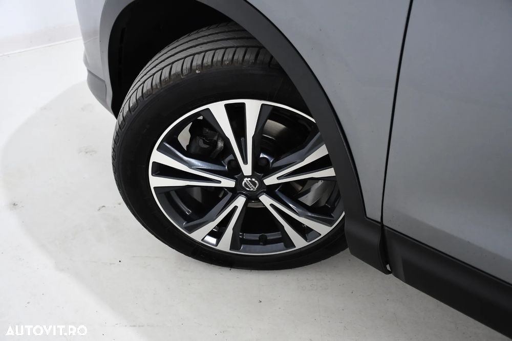 Nissan Qashqai 1.5 DCI N-Connecta - 24