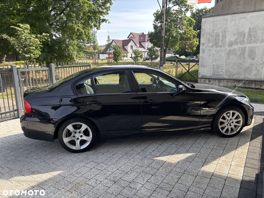 BMW Seria 3 318i - 3