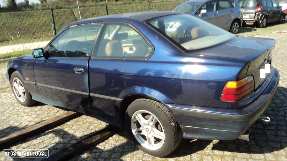 BMW 316i coupé  para peças - 8
