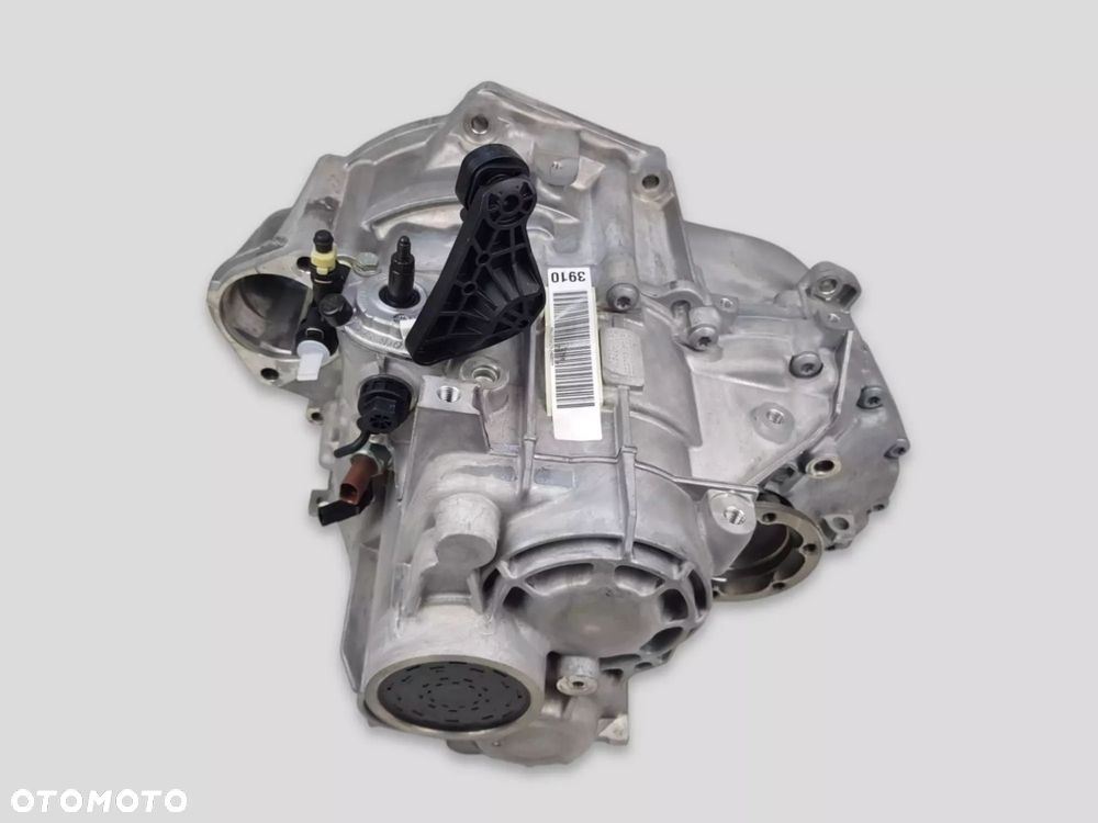 NOWA Skrzynia biegów Manualna ULX 2.0 TDI Volkswagen Golf VIII Passat B8 - 4