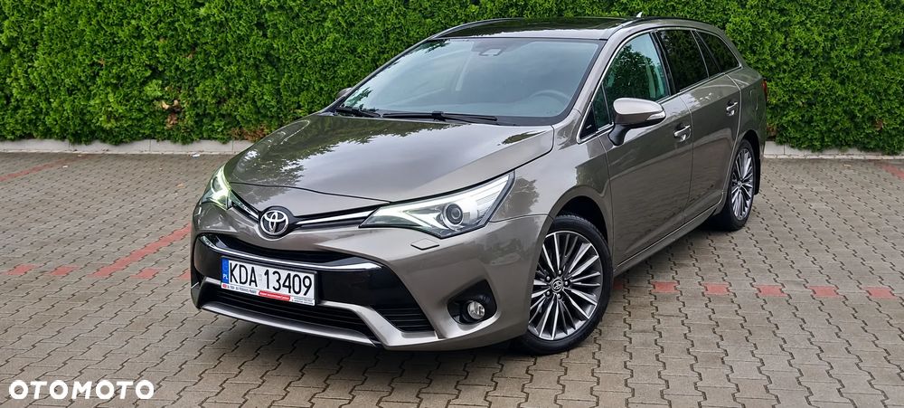 Toyota Avensis Touring Sports 1.8 Business Edition - 1