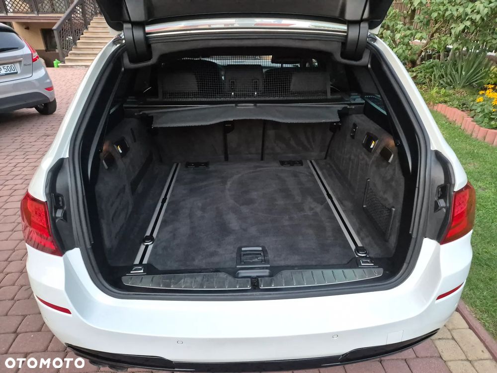 BMW Seria 5 525d xDrive - 6