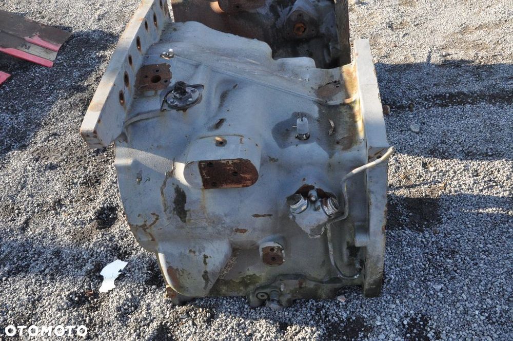 OBUDOWA KORPUS SKRZYNI WAŁU FENDT 930 936 939 M931100052030 - 1