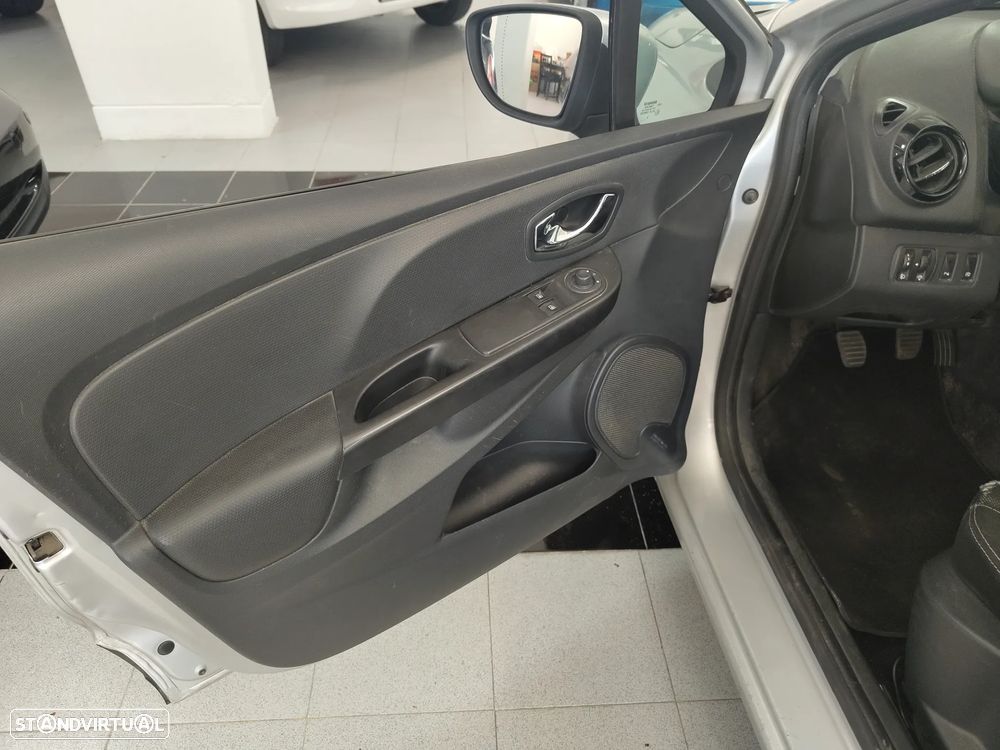 Renault Clio Sport Tourer Energy dCi 90 Start & Stop Dynamique - 13